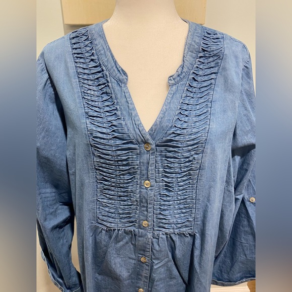 Lane bryant womans tunic top. Denim Size 24. - Picture 2 of 4
